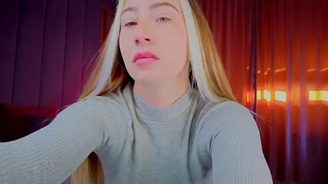 Reina Cummings online show from October 19, 6:15 am