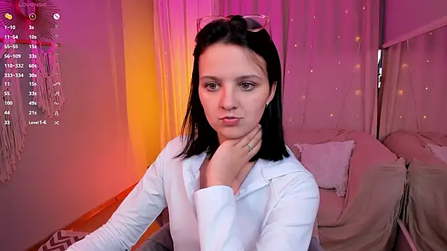 LilLisa online show from May 28, 3:43 pm
