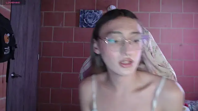 Andrea camilaaa online show from October 14, 5:37 pm