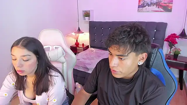 Yiing and yang online show from September 19, 9:03 pm