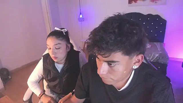 Yiing and yang online show from September 10, 8:53 pm