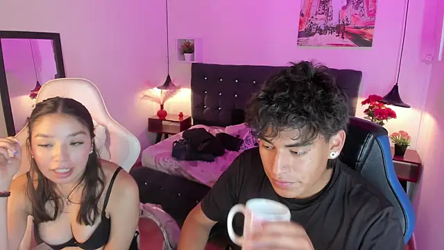 Yiing and yang online show from September 30, 9:19 pm