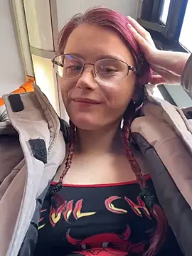 raen001 online show from March 11, 9:57 am