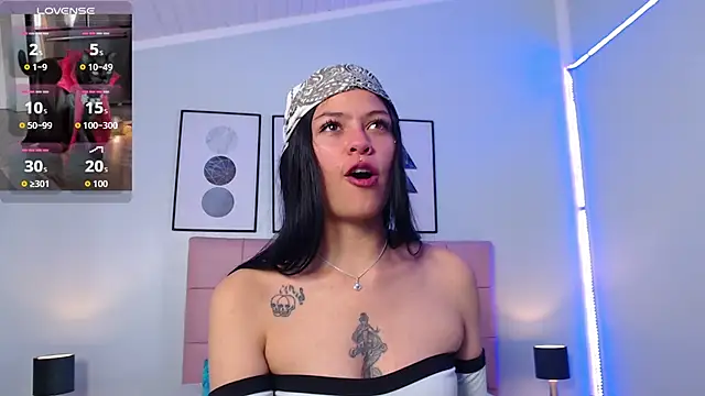 Kikii cams online show from October 2, 1:49 pm