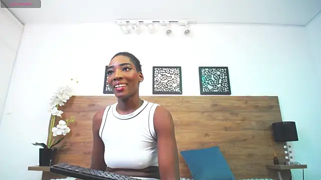 AlexandraCambell online show from February 7, 9:40 pm