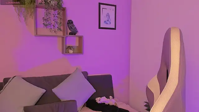  CELESTE MOORE online show from October 24, 11:23 pm