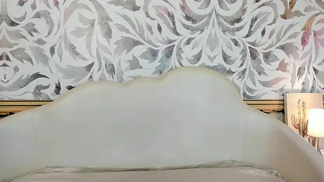 mishell lovely online show from March 28, 1:43 pm