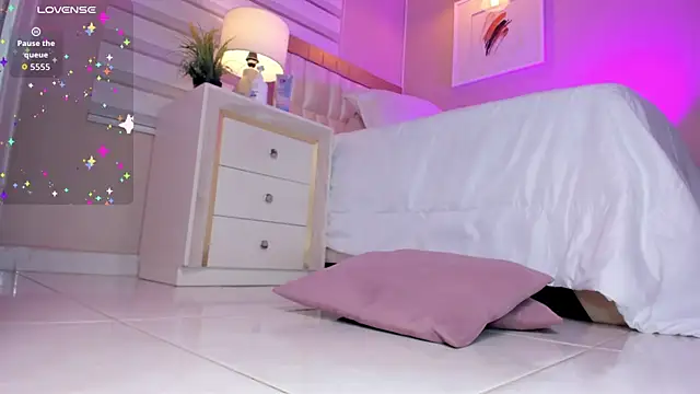  paula x online show from October 16, 11:57 am