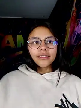 SofieLove 01 online show from May 7, 7:12 am