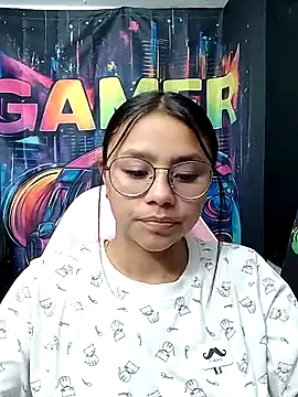 SofieLove 01 online show from May 27, 7:05 am