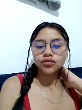 SofieLove 01 online show from May 2, 7:11 am