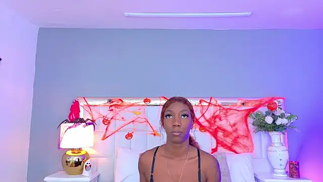 MadeleineHocker online show from October 23, 2:01 pm