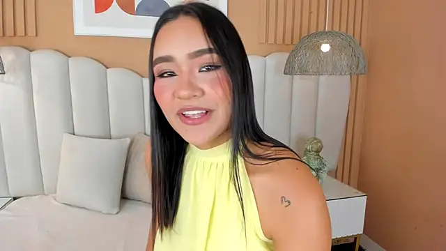 noa moon online show from May 26, 3:17 am