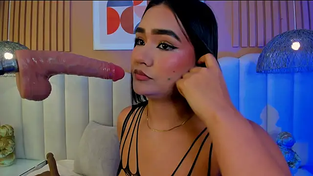 noa moon online show from May 22, 3:04 am