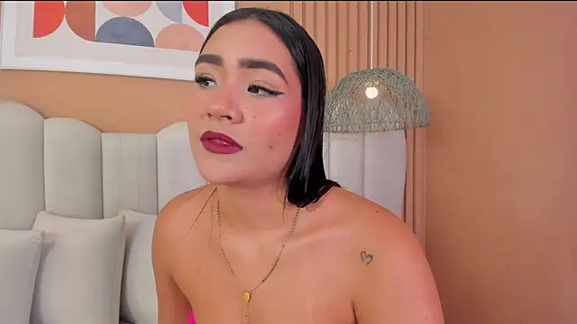 noa moon online show from May 6, 2:59 am