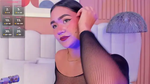 noa moon online show from May 14, 3:12 am