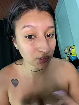EVAH LEE  online show from May 20, 1:13 am