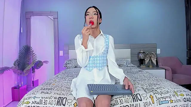 Alaiaguerra online show from October 27, 10:04 pm