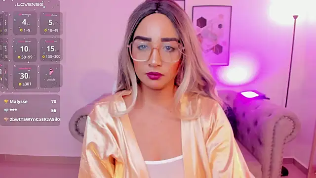 Sharon breezee online show from October 11, 5:01 am