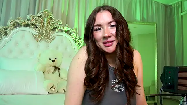 MeganStrain online show from January 6, 3:10 am