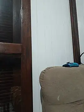 cicinha3657 online show from May 24, 5:06 am