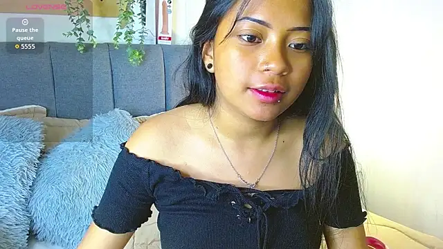 LilyCutee  online show from September 28, 7:19 pm