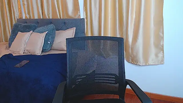 LilyCutee  online show from September 23, 7:45 pm