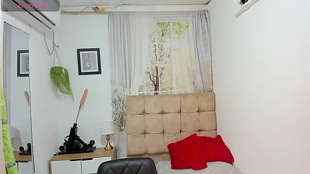 Vanessa Jenner online show from March 24, 1:33 am