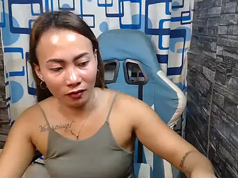 joanpetite online show from May 9, 11:51 pm