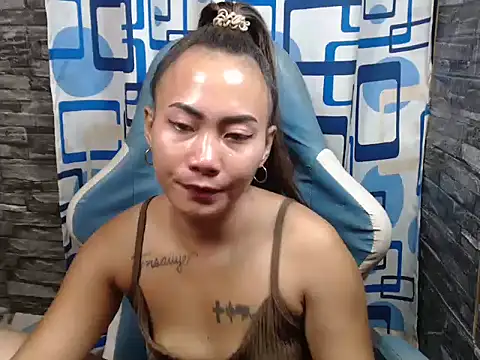 joanpetite online show from May 6, 11:31 pm