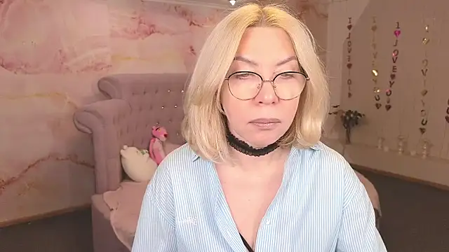 Wendy Waves online show from October 18, 11:02 am