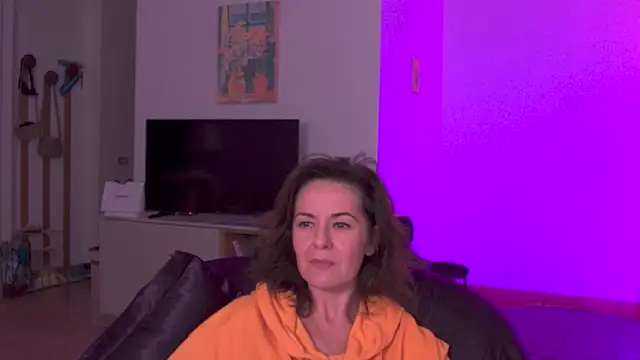 Witch in Silk online show from October 17, 1:20 am