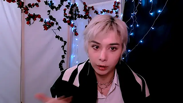 SophieAsh online show from January 14, 7:19 pm