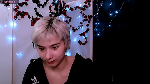 SophieAsh online show from January 12, 7:08 pm