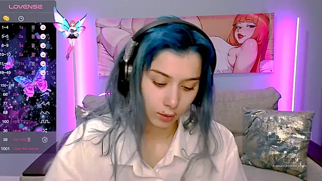 SophieAsh online show from October 21, 8:07 am