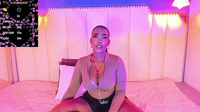 ReinaMiah online show from November 20, 4:02 am