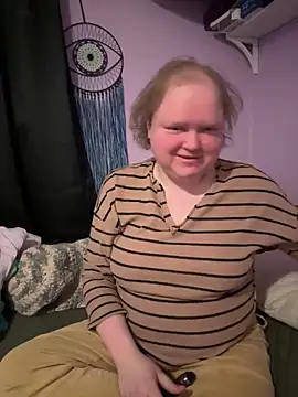 KadiSparkle online show from February 1, 2:21 am