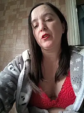 EvelinCutex online show from March 4, 11:50 am