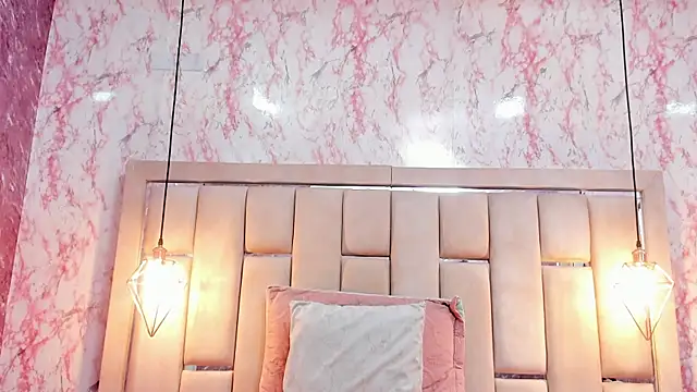 WILD FIREE  online show from November 6, 8:04 pm