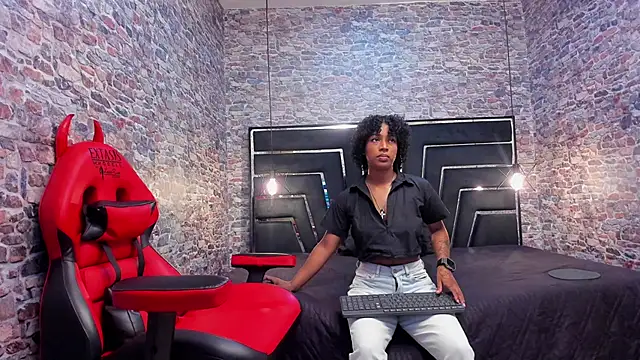 WILD FIREE  online show from February 16, 7:25 pm