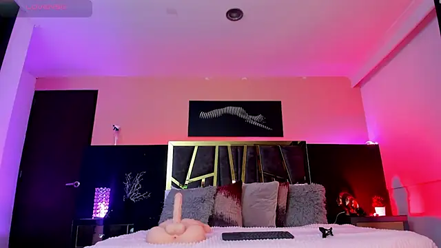 ScarletTorres online show from November 21, 8:00 pm