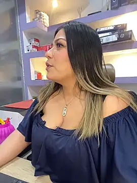 isabella horney  online show from February 25, 2:04 pm