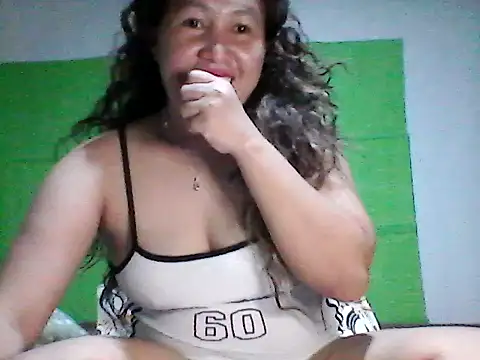 Prettyasianbelle online show from May 8, 1:03 pm