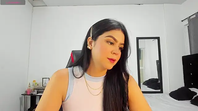 NicoleFletcher online show from November 8, 9:09 pm