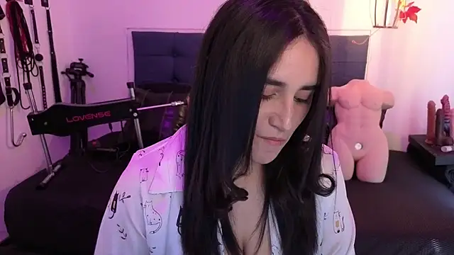 elowen halley1 online show from October 12, 7:27 pm