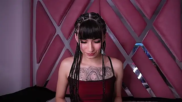 Alynn Bri  online show from March 29, 1:15 am