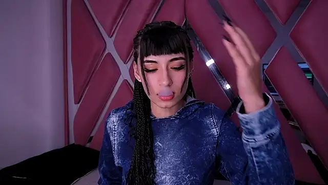 Alynn Bri  online show from April 3, 3:04 am