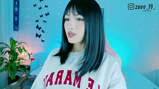 cuteezoe online show from May 19, 4:19 am