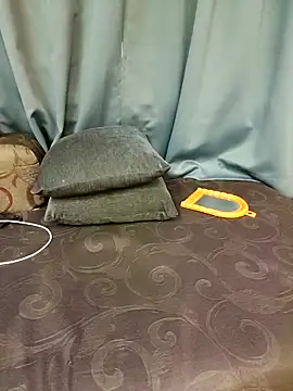 Misss-julli online show from April 9, 7:03 am