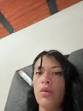 LiaCollings online show from May 17, 12:37 pm